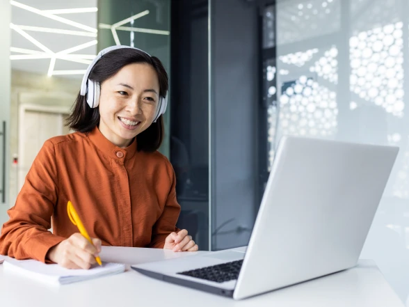 women working on laptop